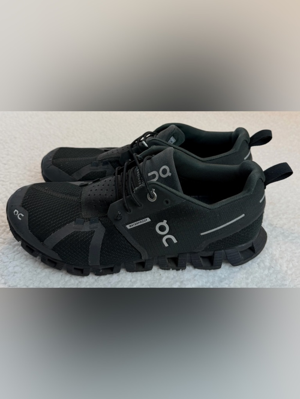 ON RUNNING • Black Waterproof Athletic Shoes, 9 - Picture 6 of 12